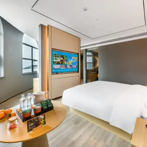 Riyuebei Executive Double Bed Room With (Smart Guest Control, Fridge, Smart Toilet, 65-Inch TV)