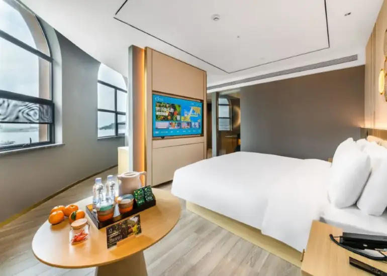 Riyuebei Executive Double Bed Room With (Smart Guest Control, Fridge, Smart Toilet, 65-Inch TV)