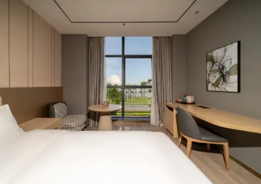 Riyuebei Twin Room With 180° (Smart Guest Control, Fridge, Smart Toilet, 65-Inch TV)