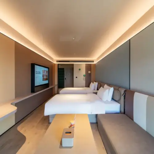 Riyuebei Twin Room With 180° (Smart Guest Control, Fridge, Smart Toilet, 65-Inch TV)