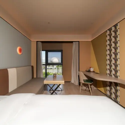 Riyuebei Twin Room With 180° (Smart Guest Control, Fridge, Smart Toilet, 65-Inch TV)